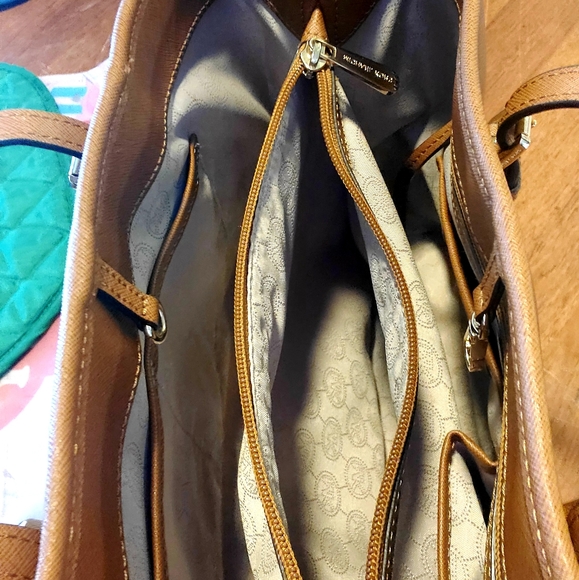 Michael Kors Purse - Picture 7 of 13